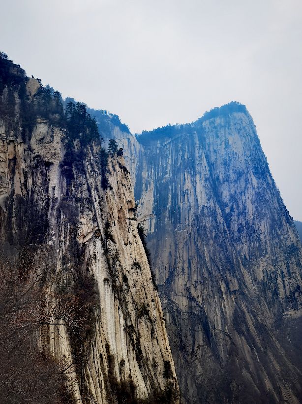 华山的五座峰分别可以干什么,华山一日游登山攻略图片简单