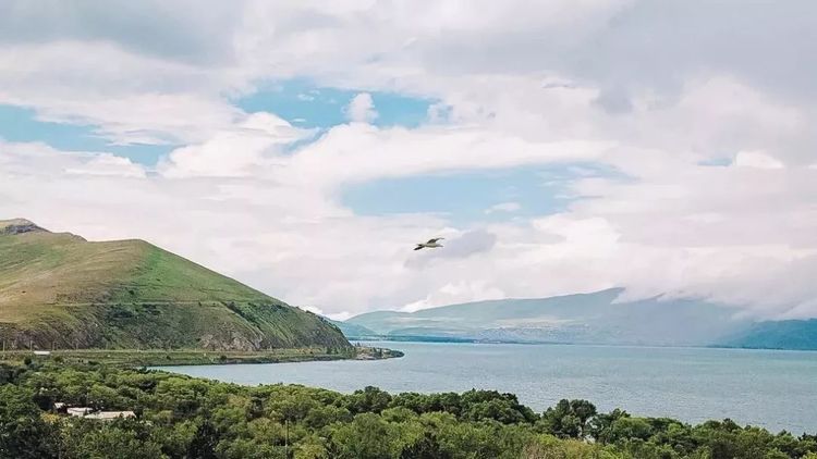 落地签免签去哪些国家旅游好,出国游排行榜前十名免签或落地签