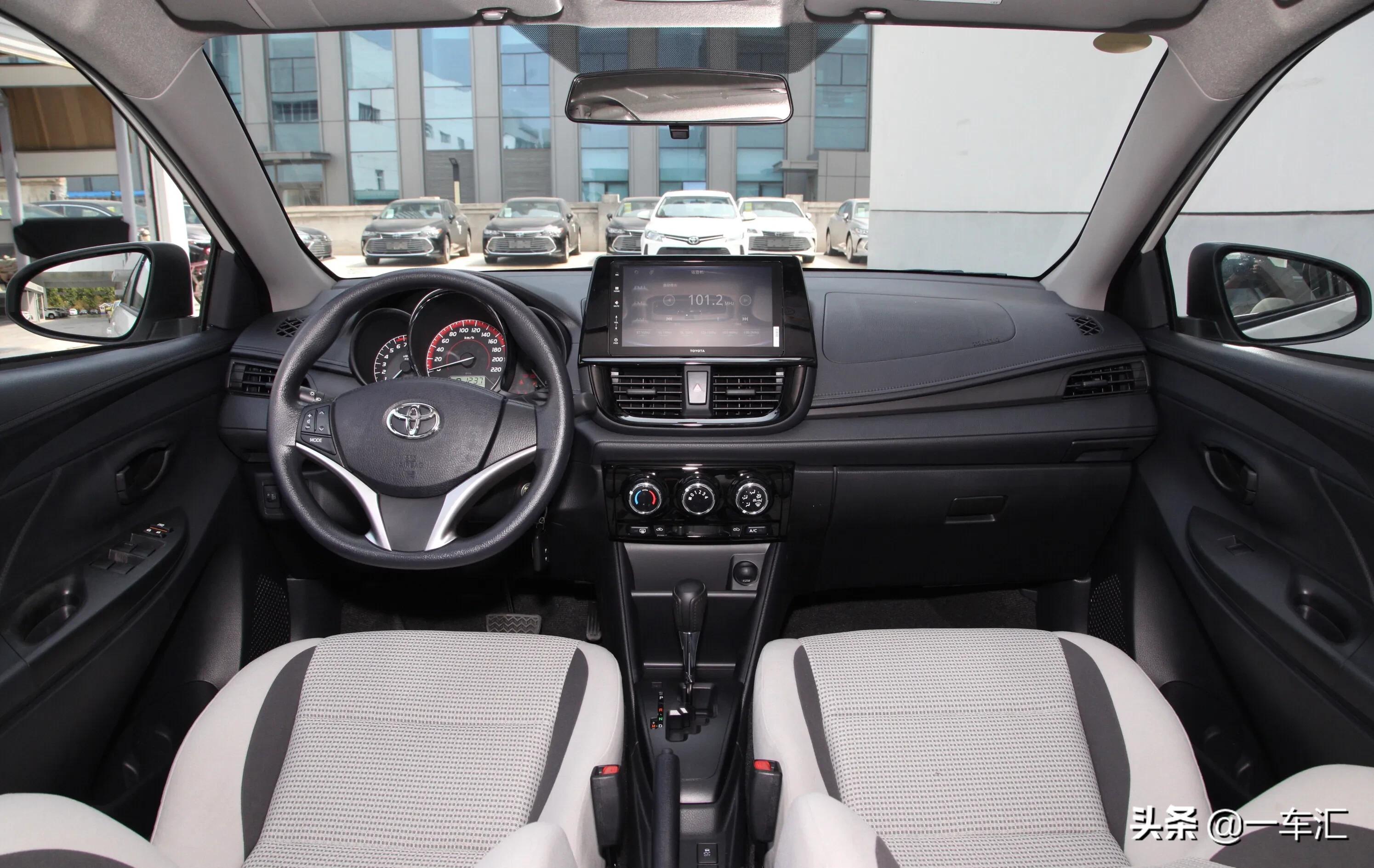 丰田汽车卤素大灯多少钱一个,17款威驰卤素大灯几年需更换