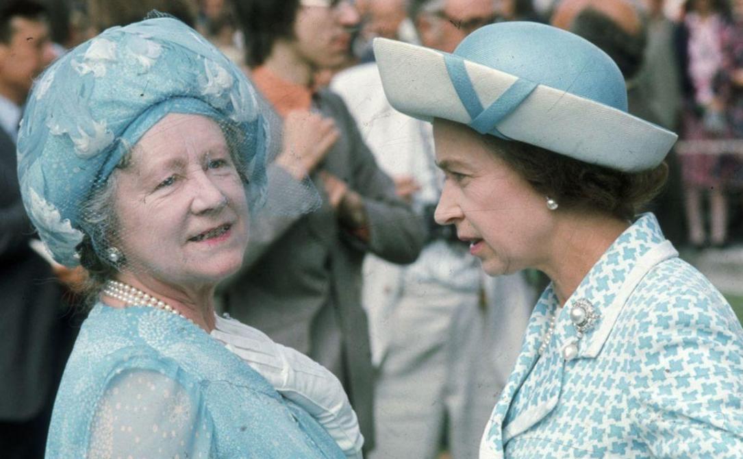 英女王母亲宠爱戴安娜,英女王哈里奶奶