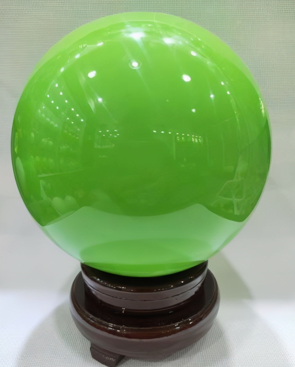 价值1亿的钻石陨石夜明珠,天然陨石绿色夜明珠价格