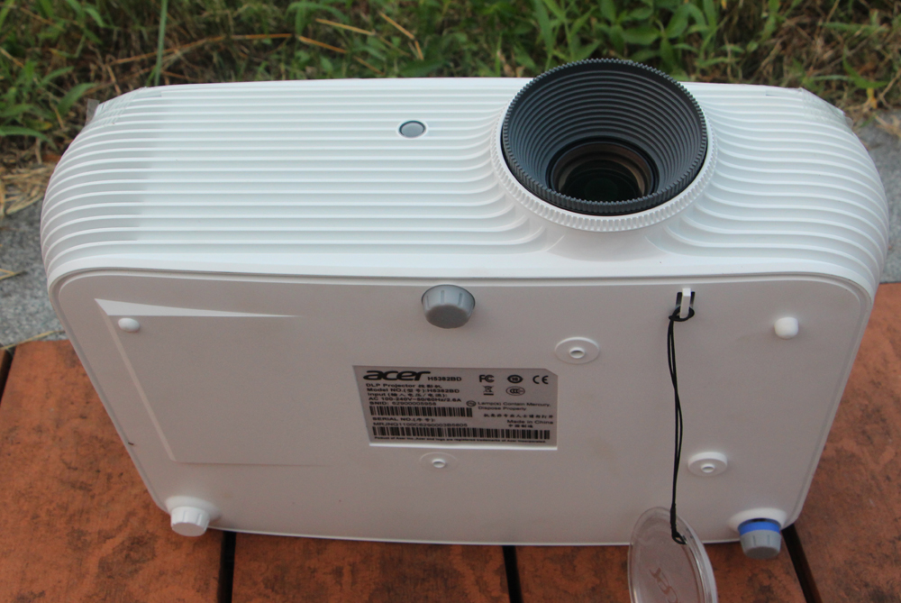 实用才是大面子，100吋无屏电视来啦-AcerH5382BD投影机测评
