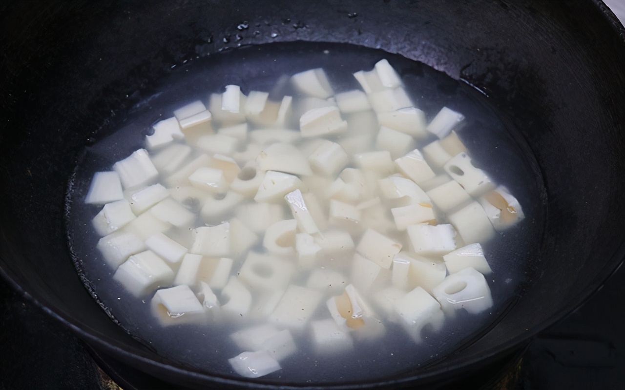 100个经典小炒菜芹菜炒鸡胗,无敌下饭菜酸辣鸡胗的做法