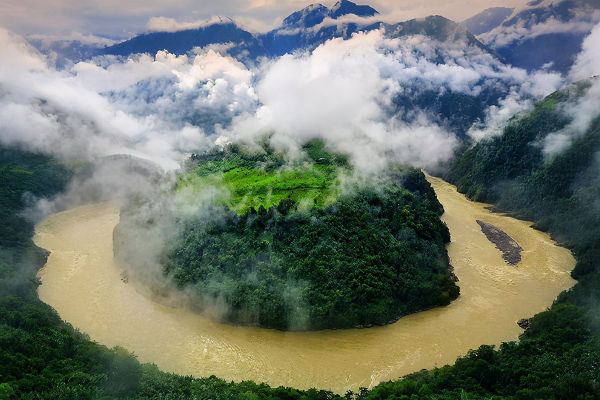 雅鲁藏布大峡谷人间天堂,西藏朝圣之旅打卡雅鲁藏布大峡谷
