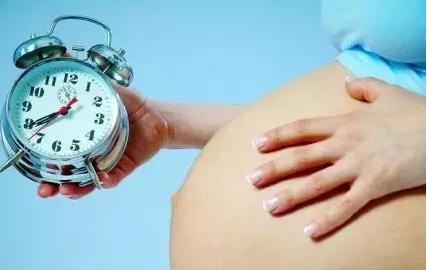 快到预产期的孕妈需要注意什么,快到预产期孕妈和宝宝有什么症状