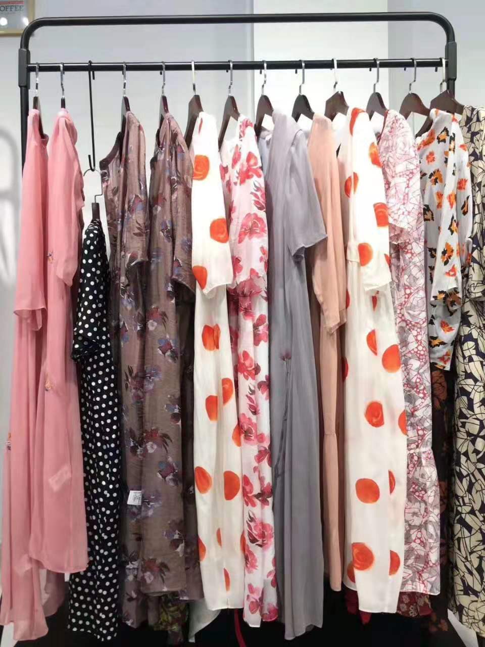 开品牌折扣女装店经验分享,如果你想开店要开什么店才好