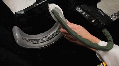 女飞行员如何在空中上厕所？美国又出黑科技，解手还能这么玩