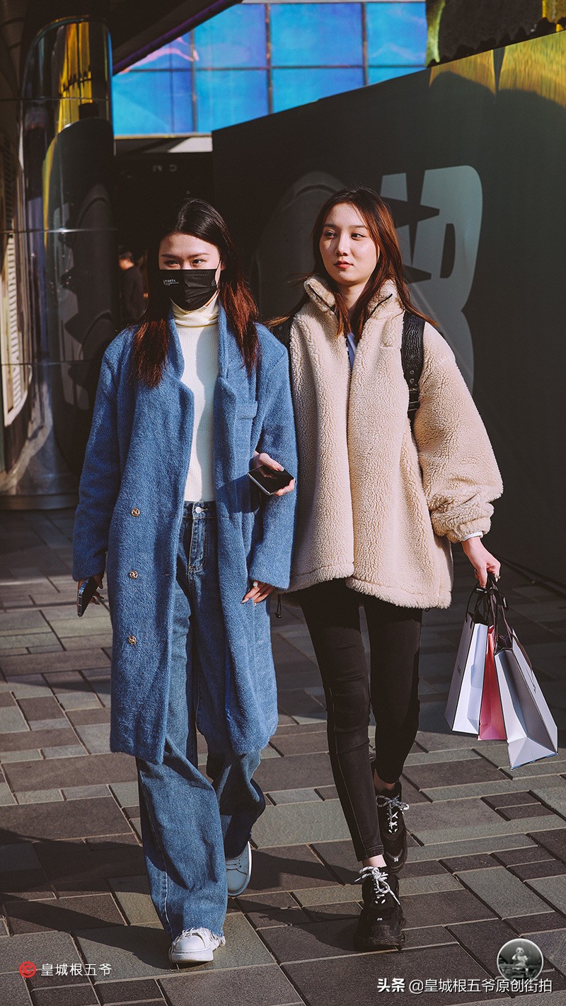 街拍：让自己变得更加的时髦，你可以提升自己的魅力指数