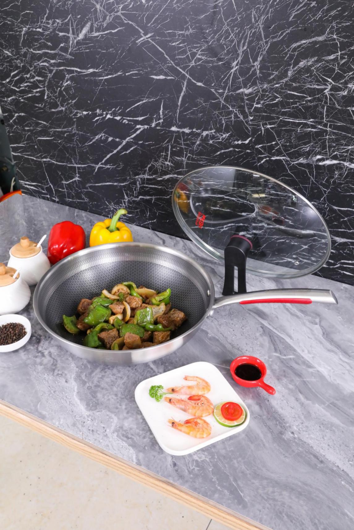 康巴赫蜂窝不粘锅匠心独运，以优良品质促进锅具产业升级