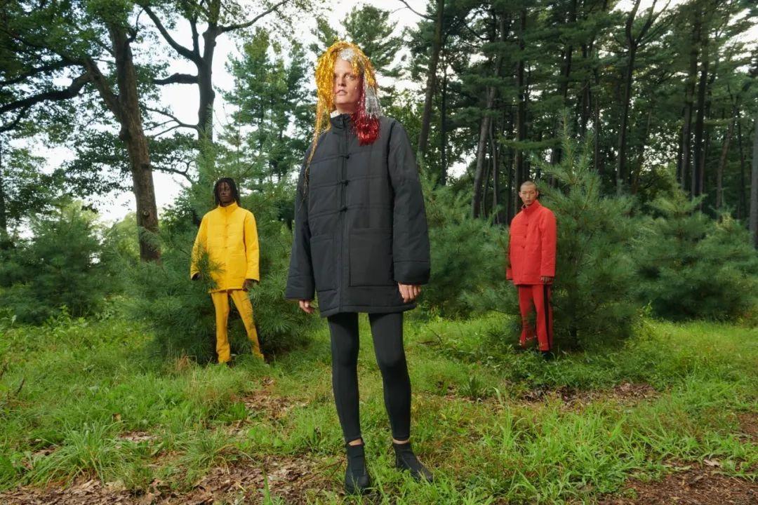 安踏潮湃,安踏火爆携款