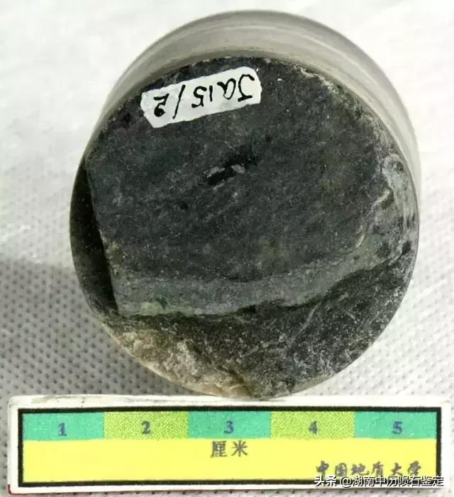 月球陨石与地球矿石的区别,月球陨石和矿石有什么区别