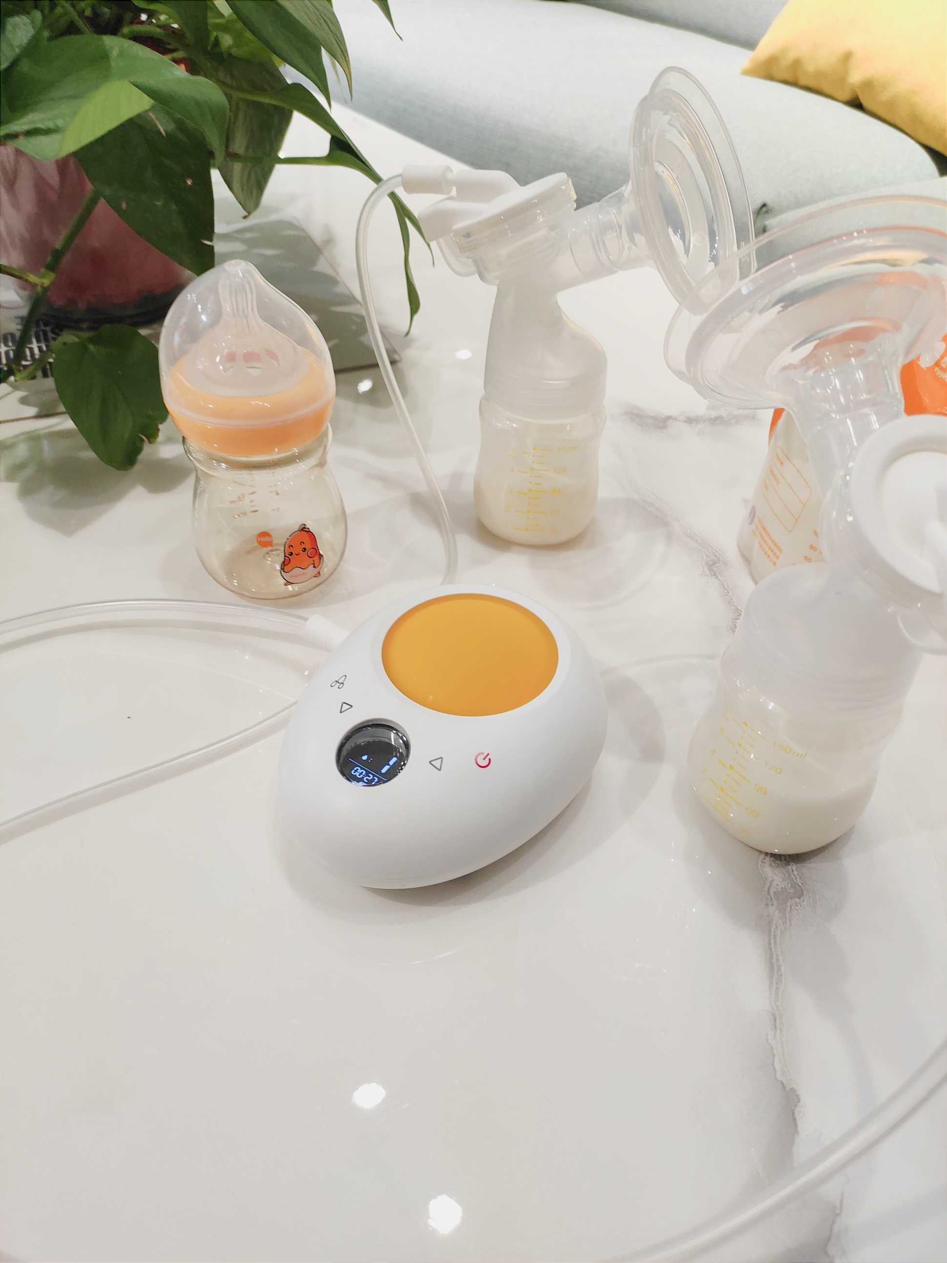 怎么正确使用吸奶器吸奶,吸奶器吸奶的正确姿势和方式