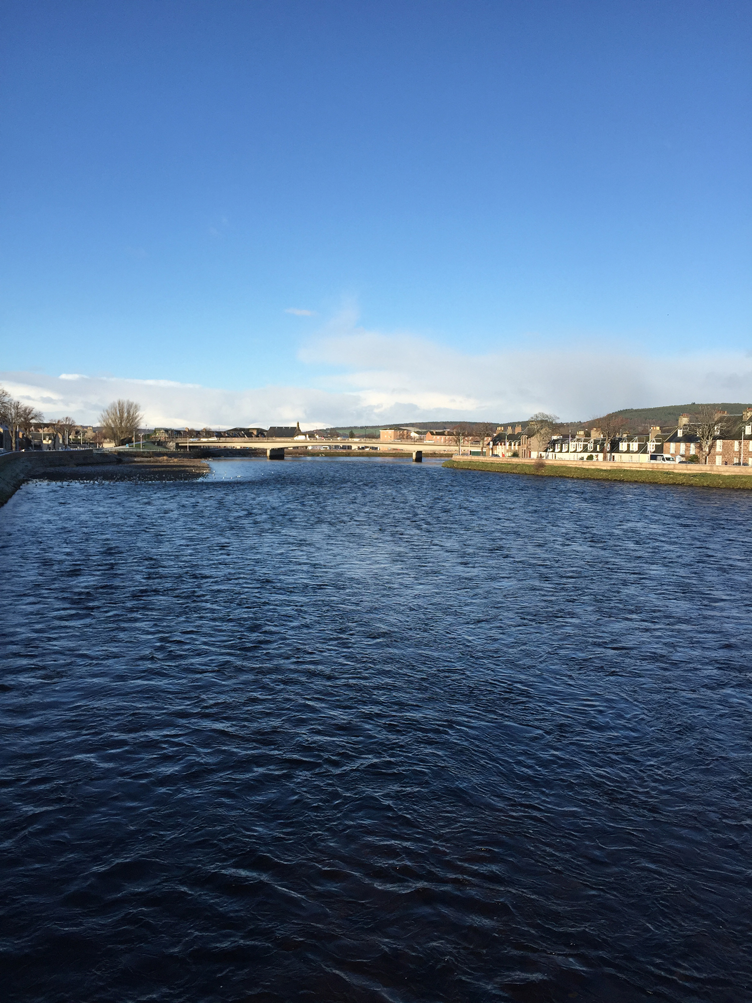 想去英国留学选择中介好吗,英国留学什么专业回国就业更好