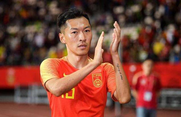 国足输不应败要有勇气和志气,中国队虽败犹荣战至最后一刻