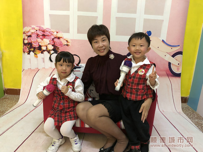 教坛耕耘三十载呕心沥血育英才,教坛工作几十载