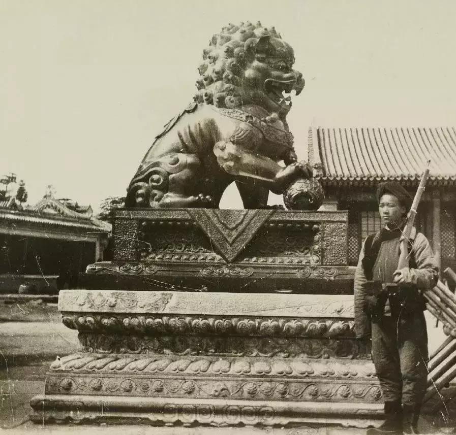 和珅是怎么从侍卫成为一品大员的,清朝大内侍卫和珅