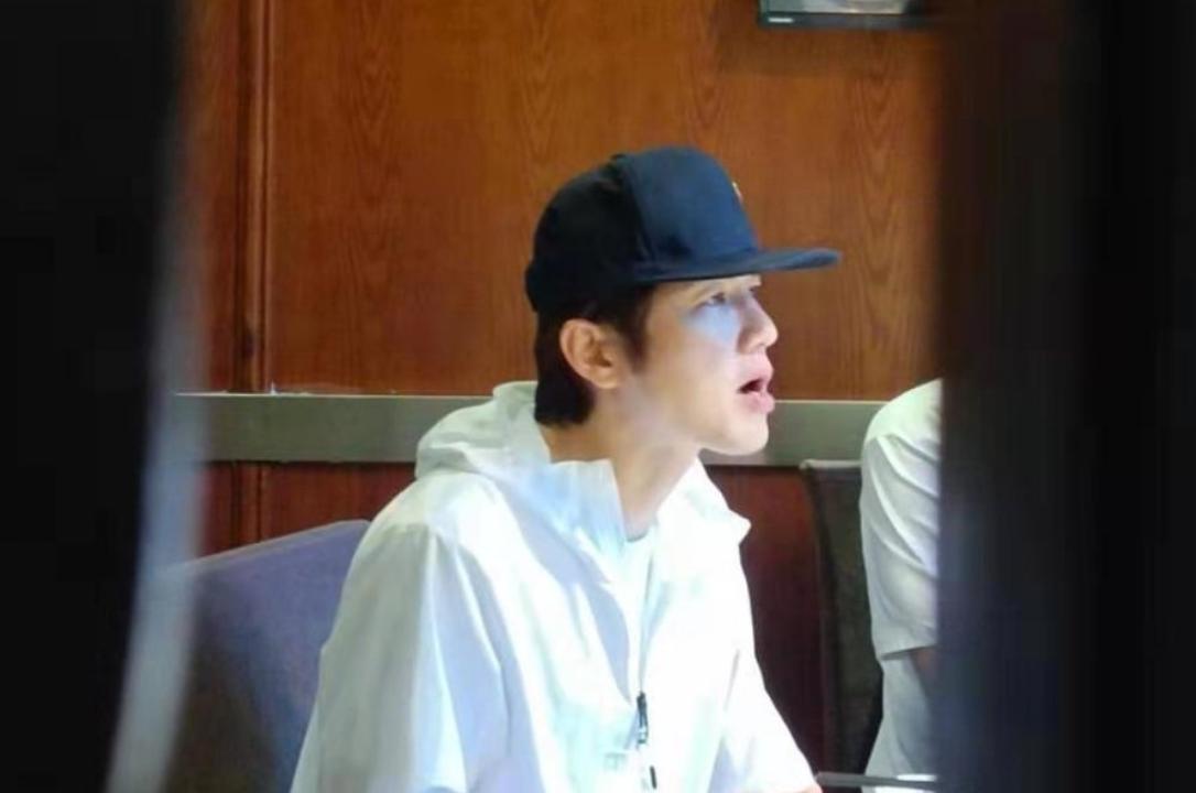 钟汉良路人偶遇,钟汉良17岁照