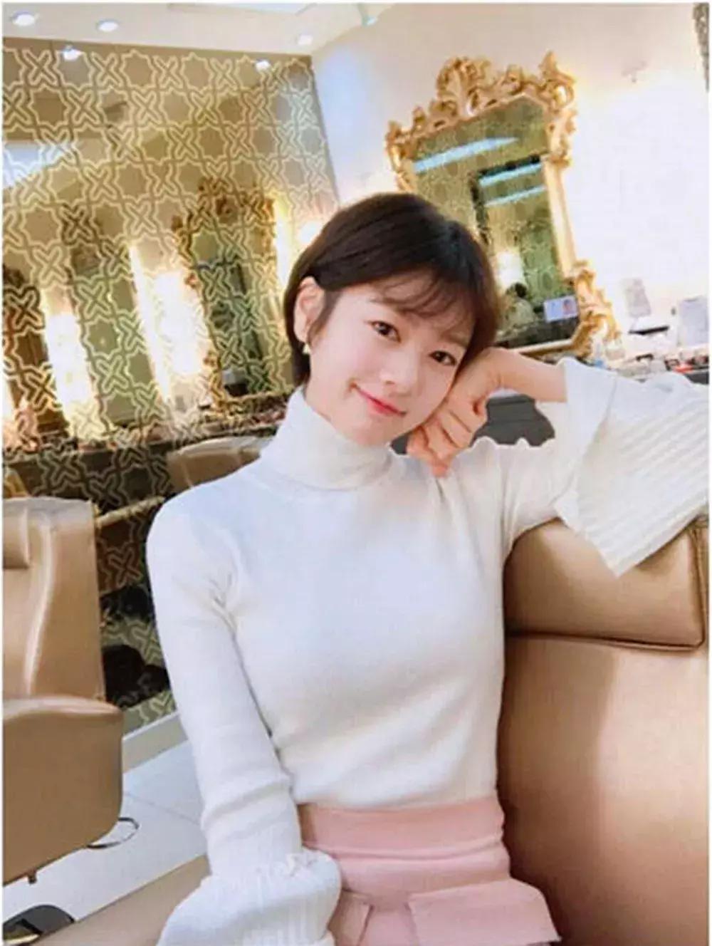 5款显脸小超好看的发型分享,大脸长发适合烫什么样的发型