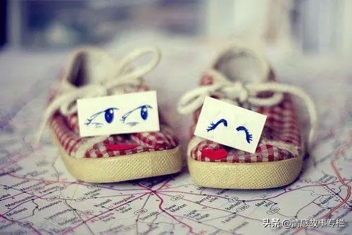 关于爱情伤感的句子心情短语,表达爱情伤感心情的句子