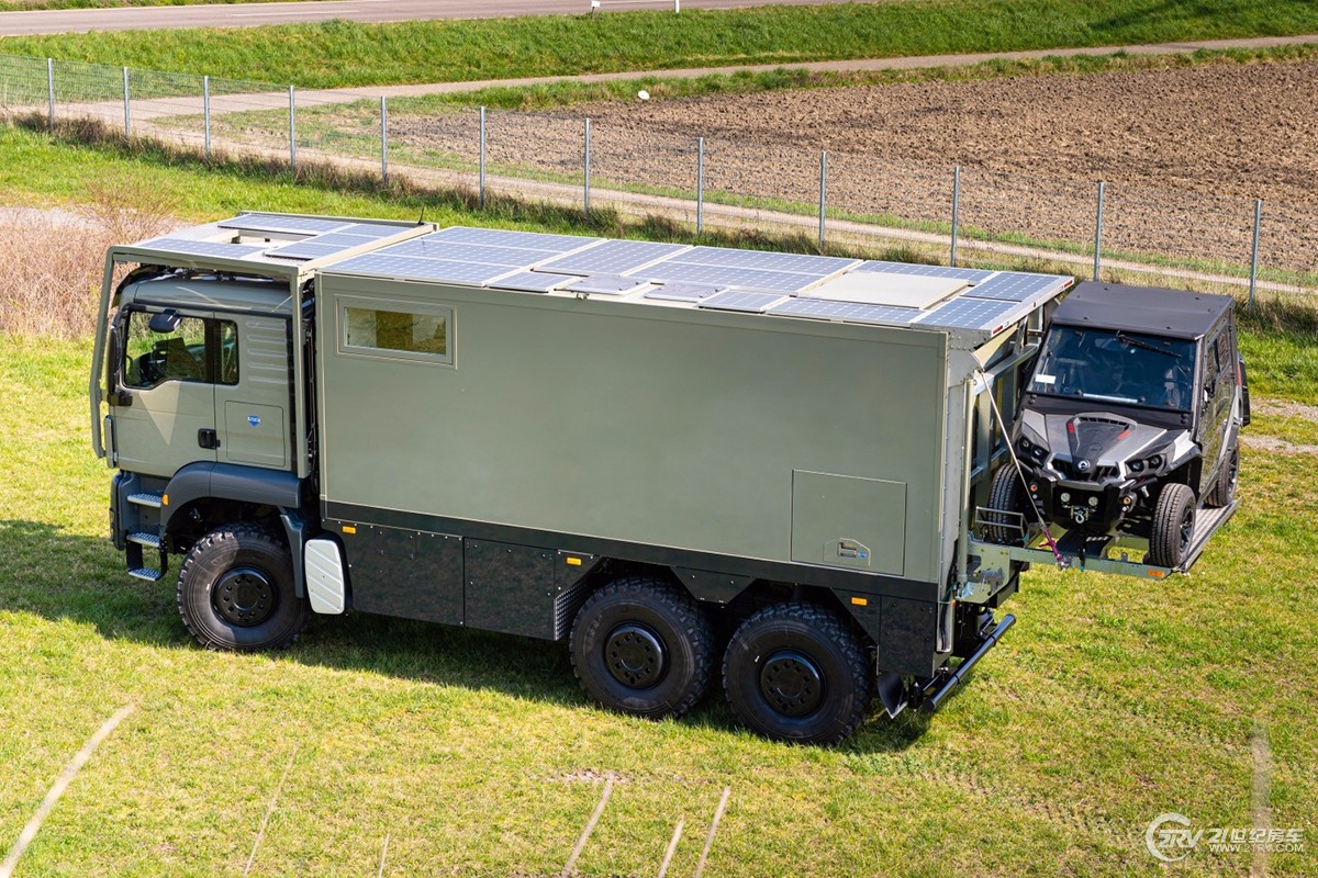 欧美顶级越野房车售价上千万,进口5米长2米高顶级越野房车