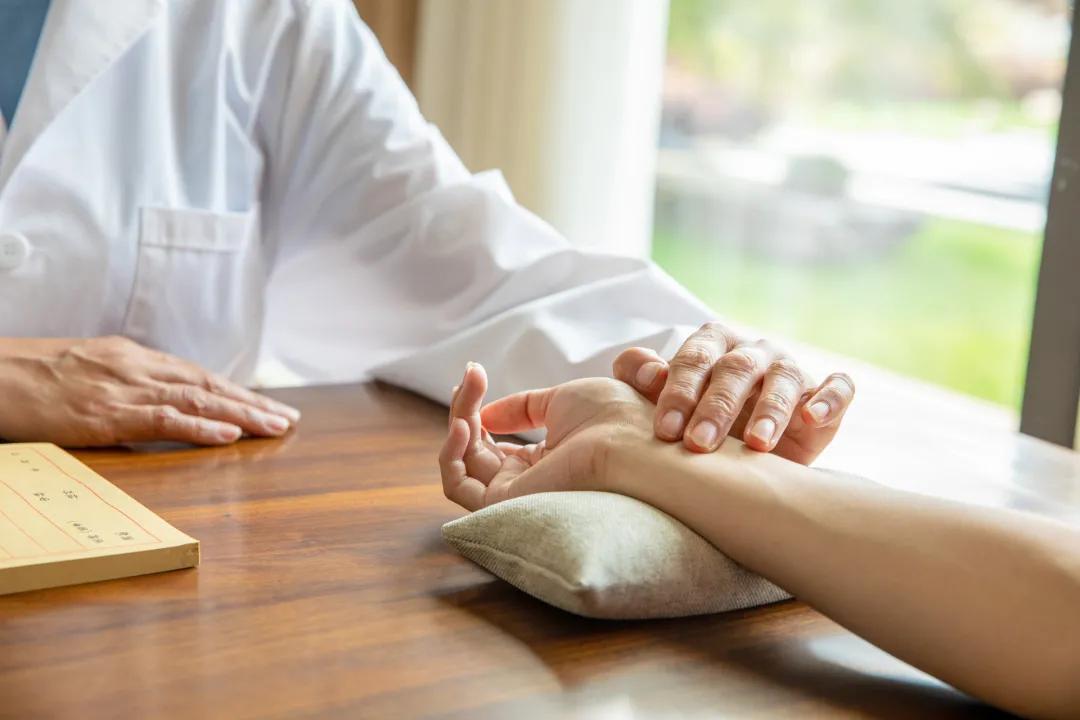 一文说清藏医、中医、西医的特色，再也不愁怎么选择了？