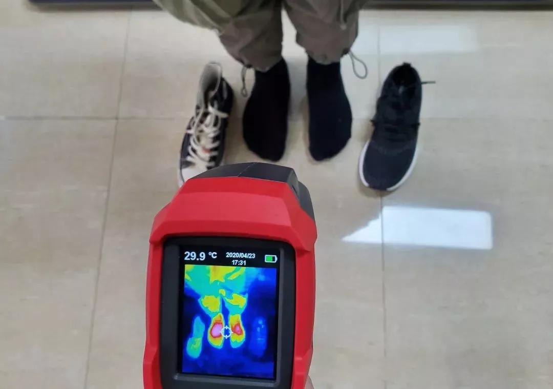 nikeyeezy跑鞋,adidasyeezyboostrunner700v2