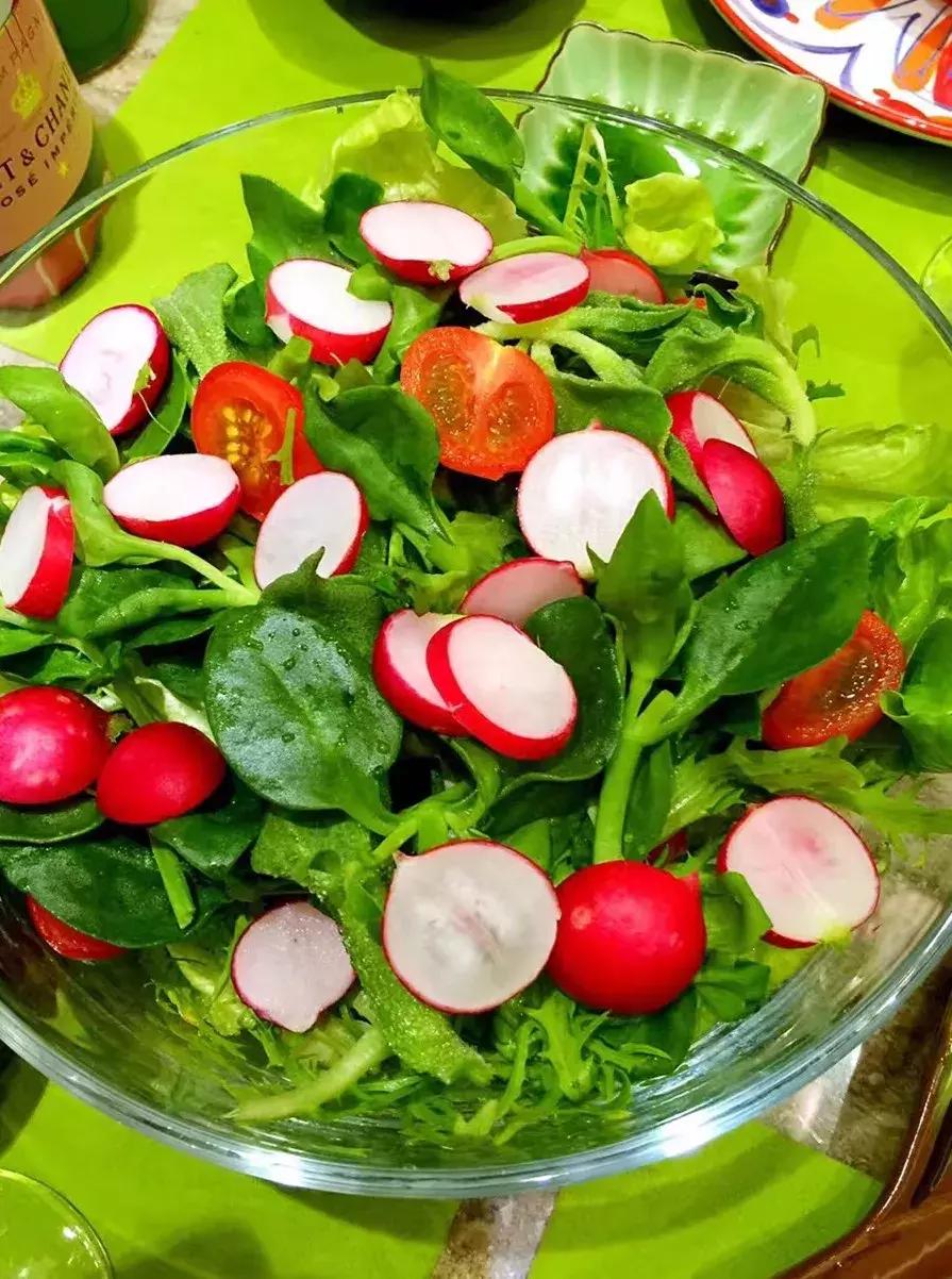 自己种菜省钱方便,自己种菜又方便又放心