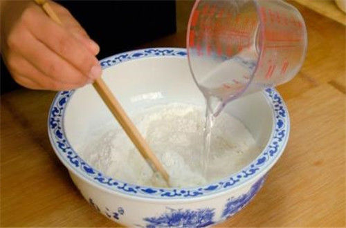 家常烙饼出层有诀窍,烙饼总是很硬怎么回事