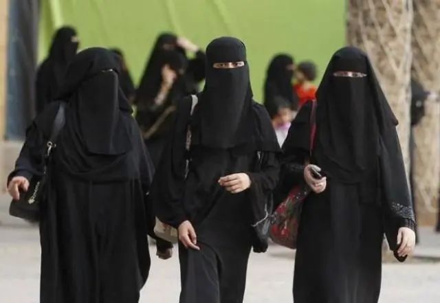 黎巴嫩爆炸发生后,巩俐章子怡的挚爱无声落泪……