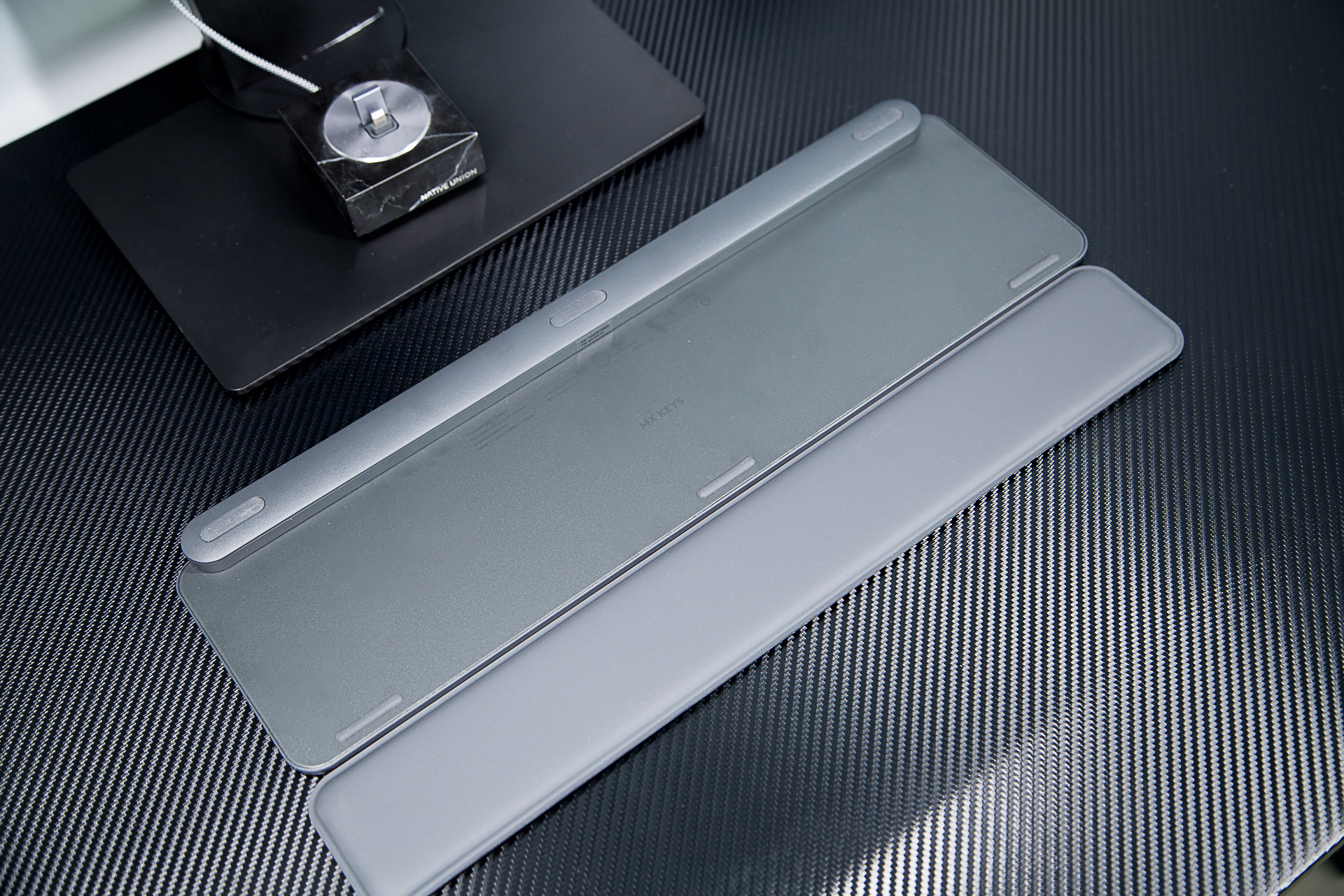 罗技mxmaster2s和3,罗技MXKeys无线键盘