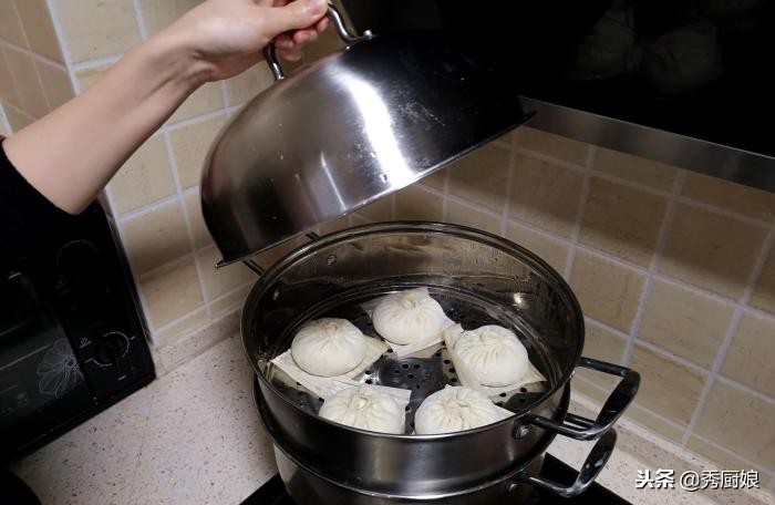 白菜包子好不好吃，怎样调馅是关键，技巧和秘诀详解，太香了