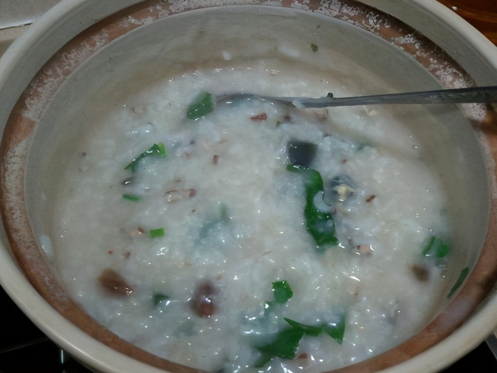 熬粥不沉底的秘诀,熬粥不糊锅解决方法