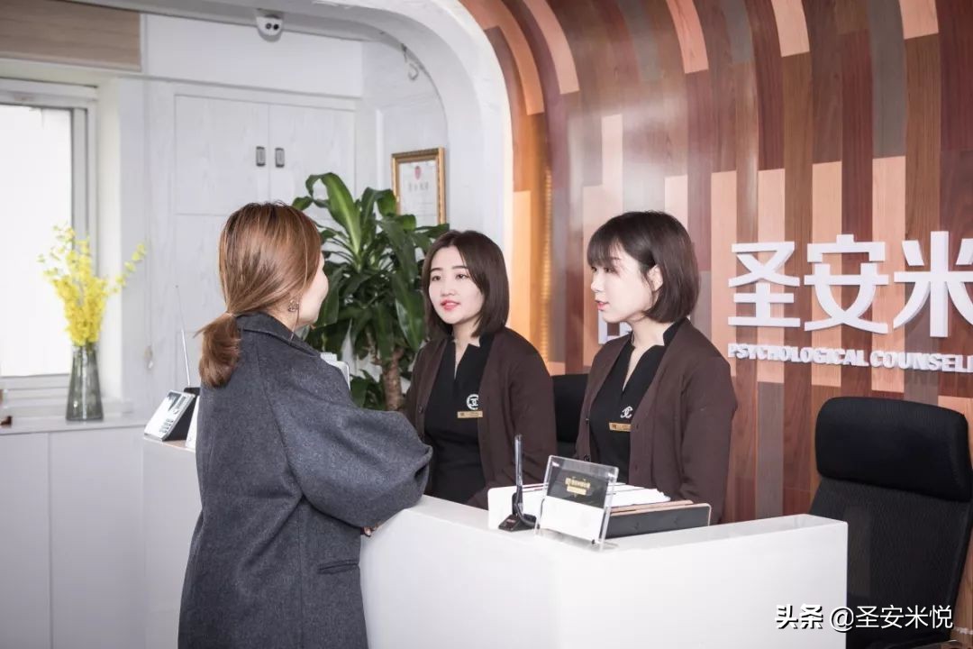 成年人的崩溃都在安静里,成年人的崩溃都是无声的大哭