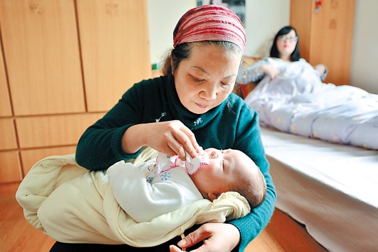 月嫂该怎么选比较好,选月嫂还是选婆婆