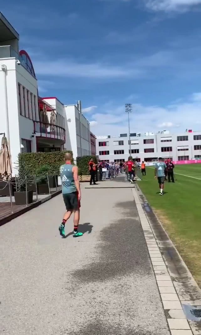 小飞侠罗本重回安联,小飞侠罗本回归