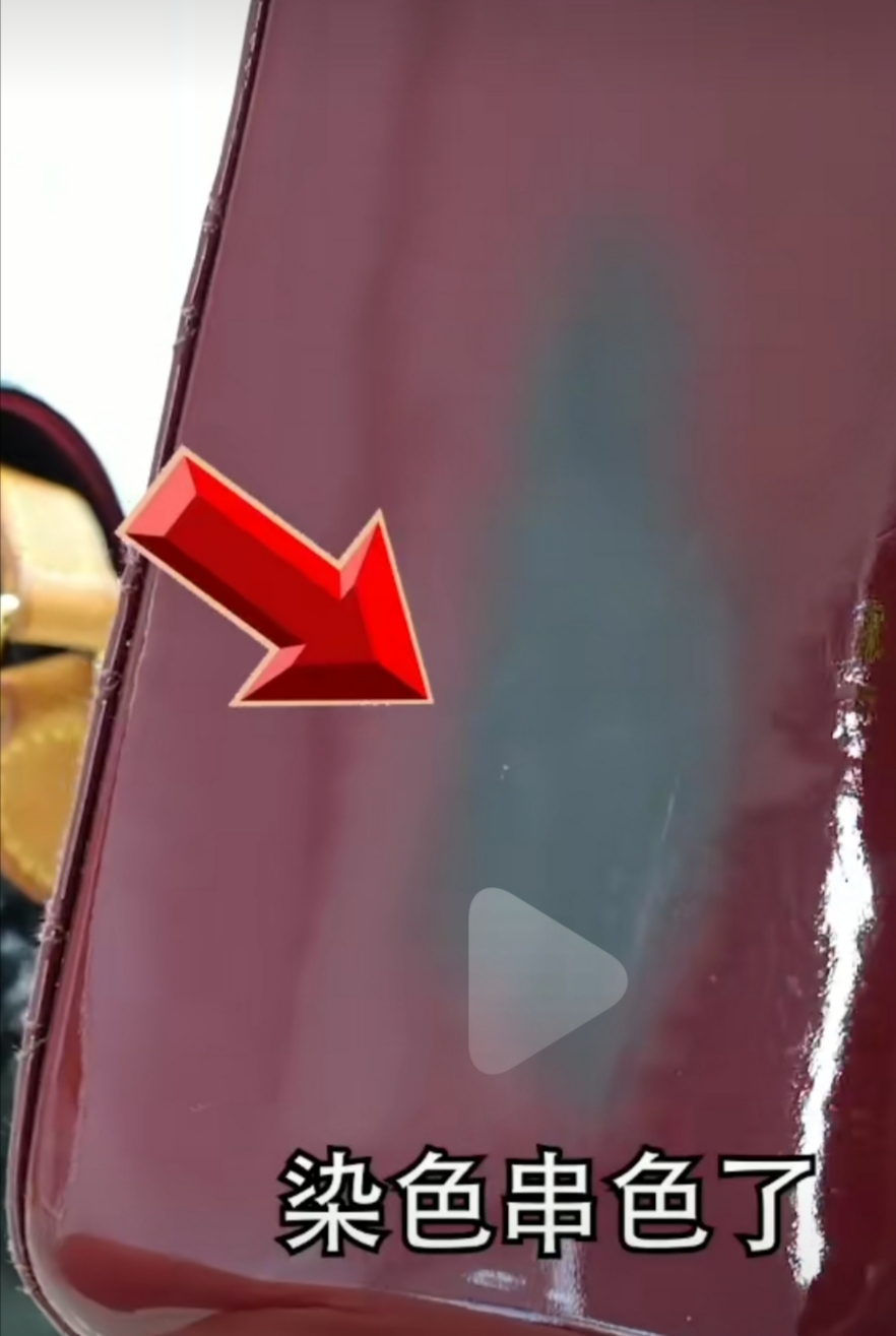 包包油边有压痕怎么办,包包发霉点了怎么回事