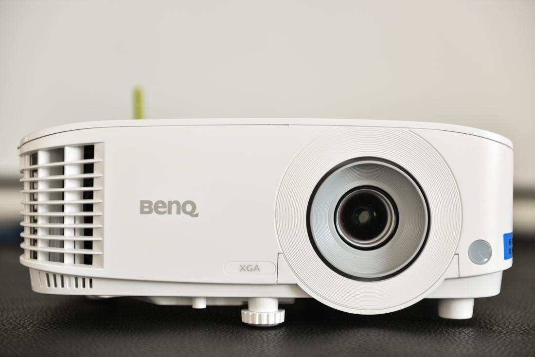 明基智能投影仪e530深度体验,明基投影仪e520如何设置遥控器