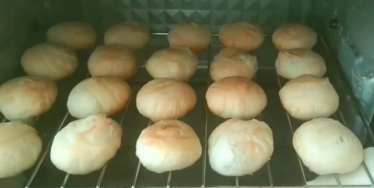 正宗绿豆饼做法及配方,绿豆饼这样做酥香可口清凉解暑