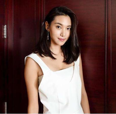 王嘉宁将取代董卿，加盟央视《挑战不可能》观察团，凭借的是什么