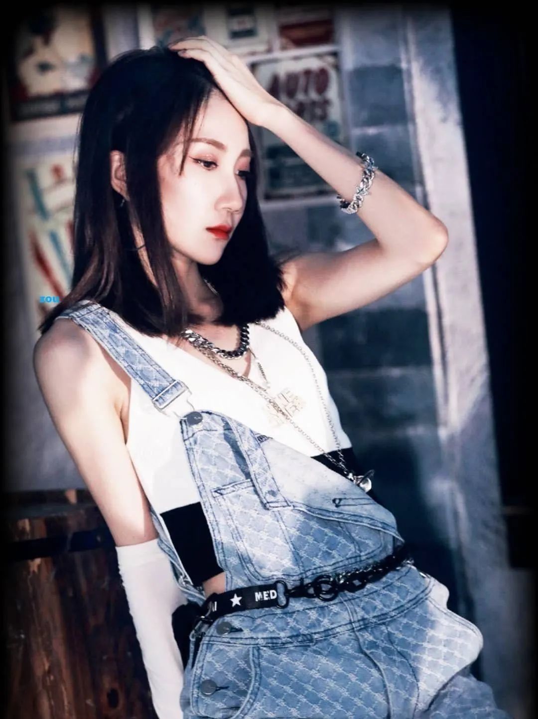 背带裤果然很减龄看起来很少女啊,哪种背带裤既减龄又不过时