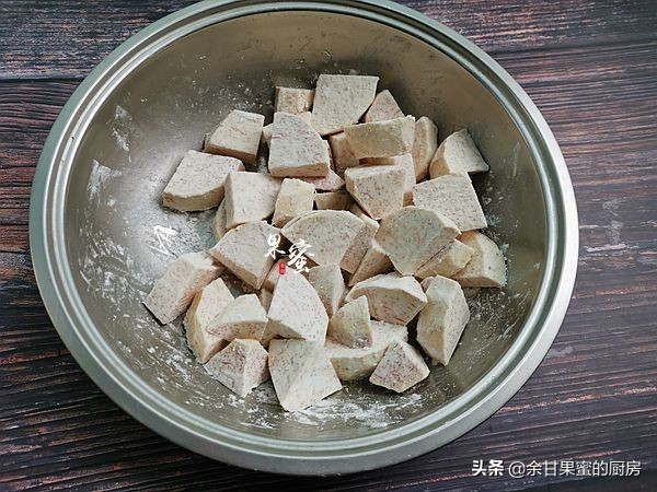 咸猪头肉要烧多长时间才能熟,咸猪头肉要泡多久