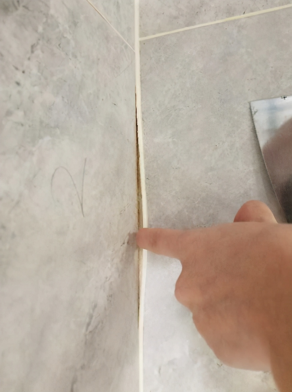 雨虹美缝剂环氧彩砂双组份,环氧彩砂美缝剂与双组份美缝剂