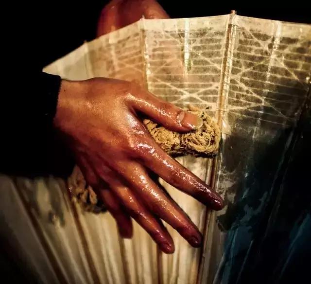 美丽的油纸伞江南水乡独特的风韵,撑一把油纸伞感受一种朦胧的美