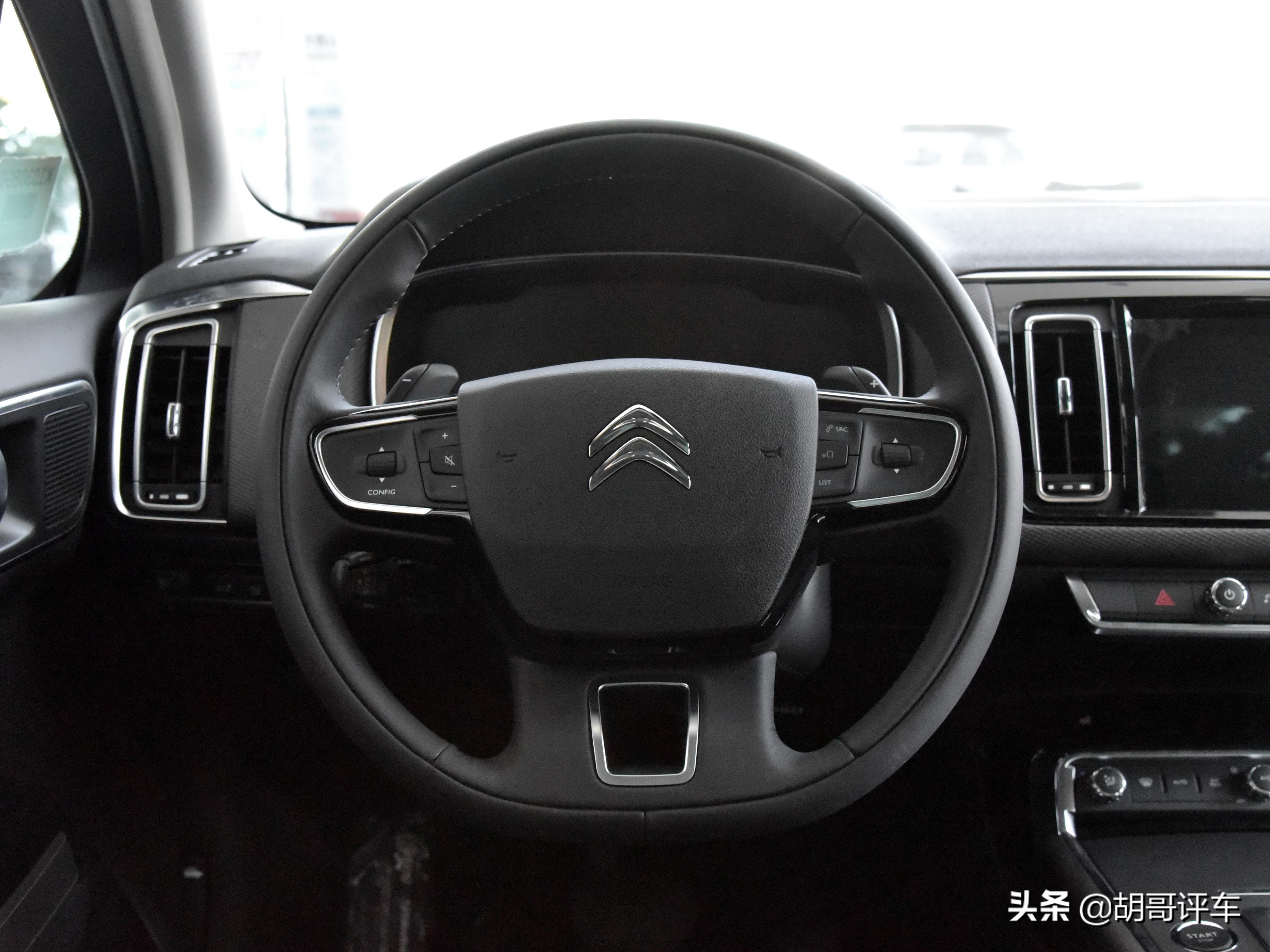 雪铁龙c6好还是法系车好,20多万的雪铁龙c6老气横生