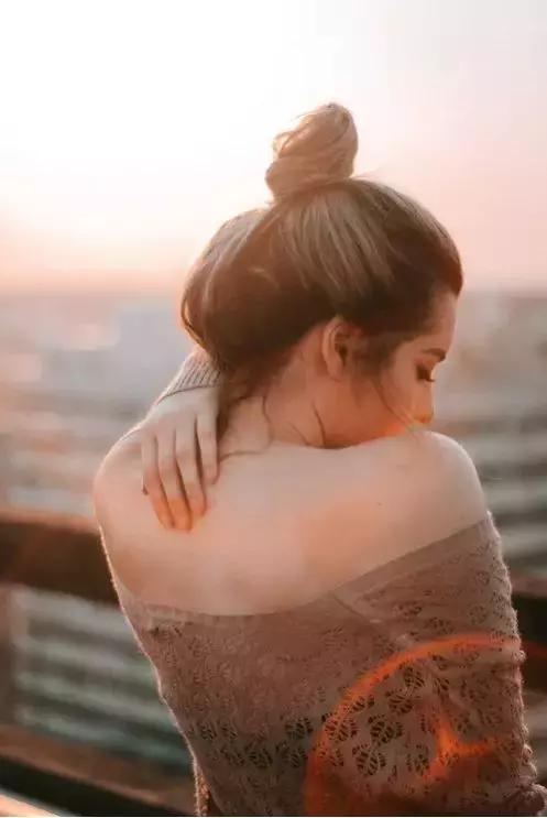 关于男人与女人之间的情感,男生第一次和女生旅行注意什么