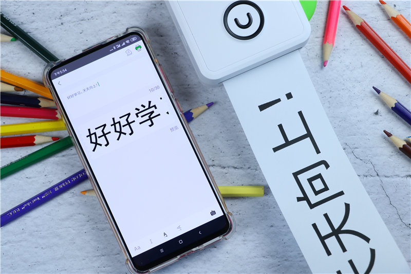 巴掌大小的打印照片的机器,手掌大小的微型口袋书打印