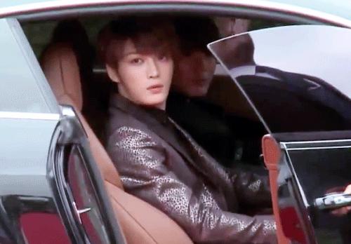 韩庚金在中山下智久同框,韩庚金在中同框翻译