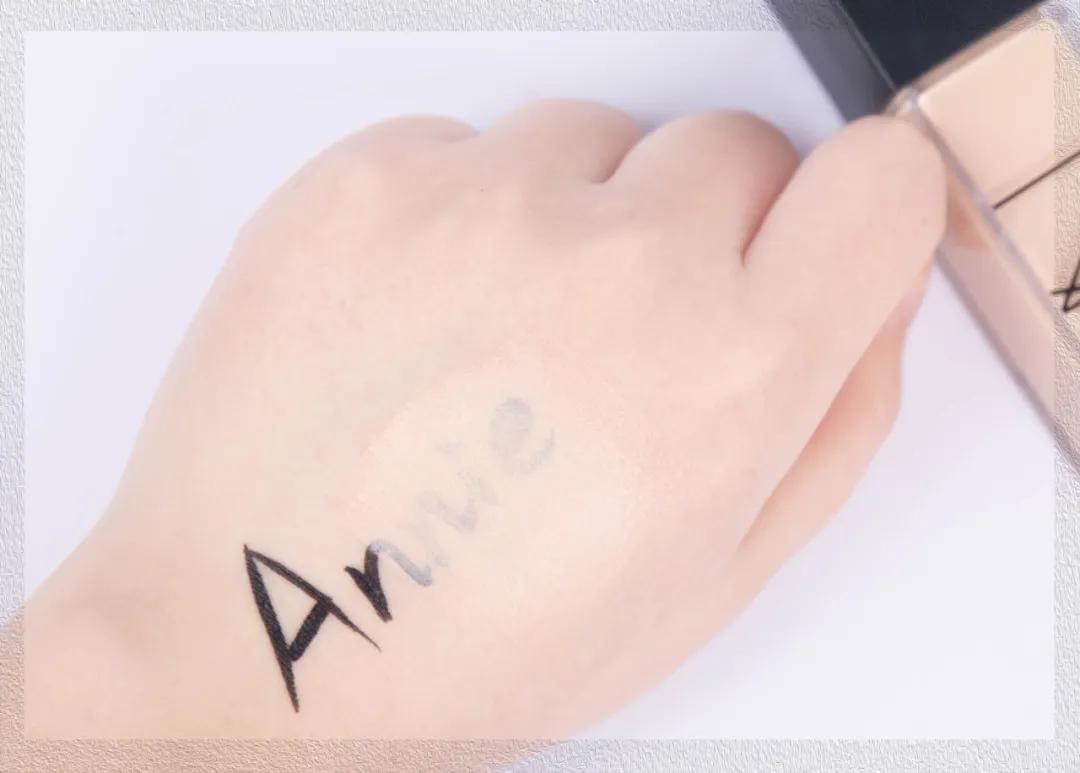 8小时实测11瓶网红粉底液，干皮、油皮、痘痘肌照着买就对了！