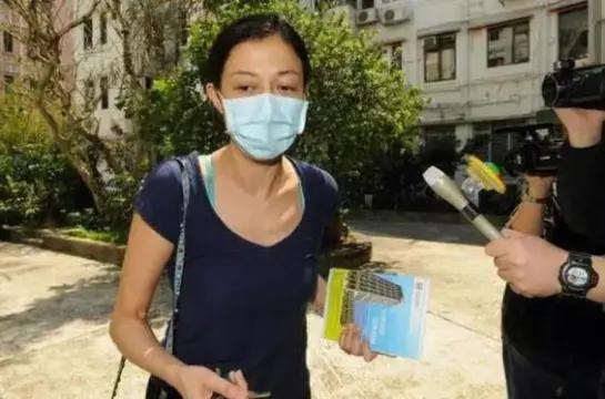 成龙对小龙女事件有回应吗 (小龙女事件对成龙的影响)