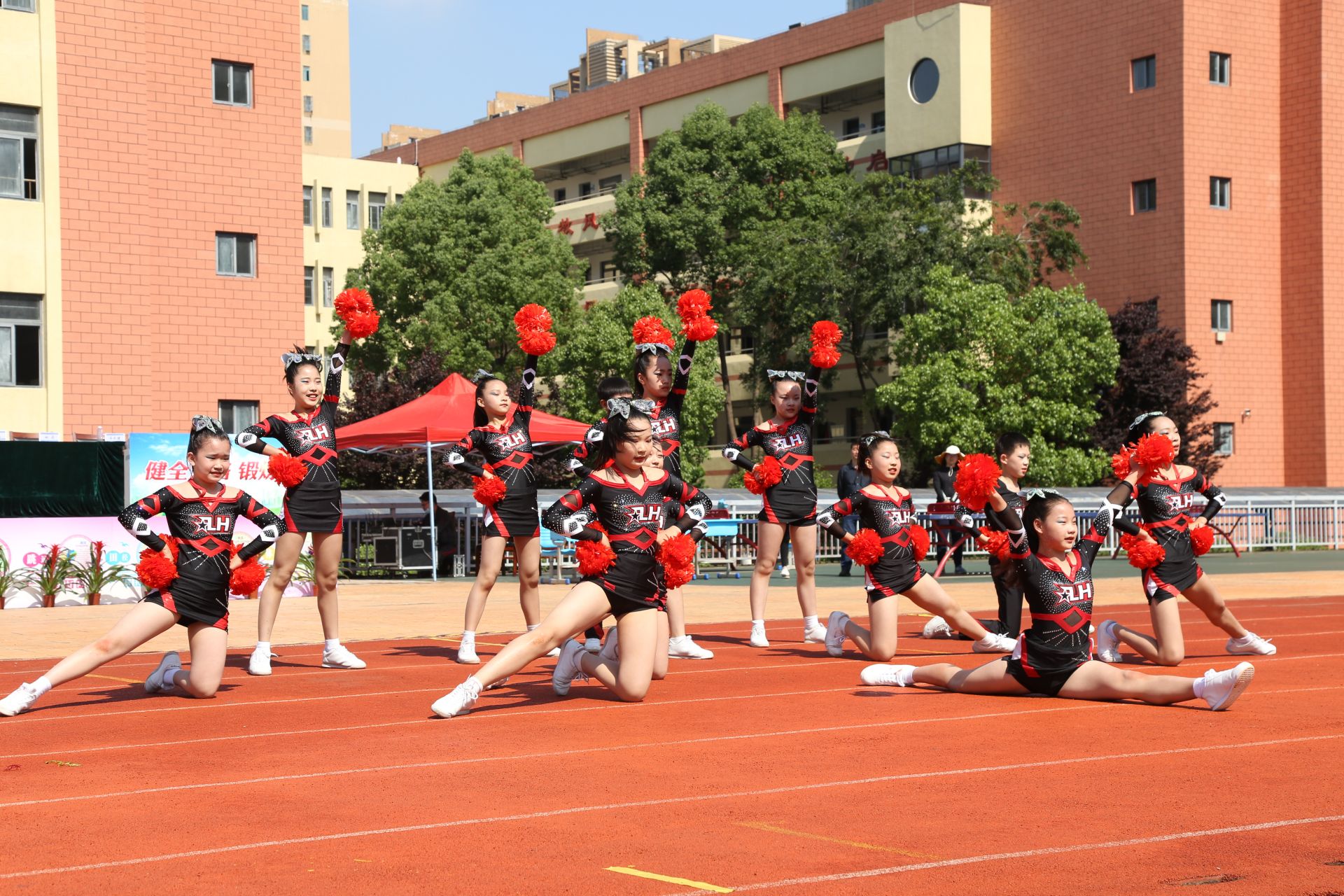 合肥经开实验学校运动会开幕式,合肥市经开自贸区实验学校